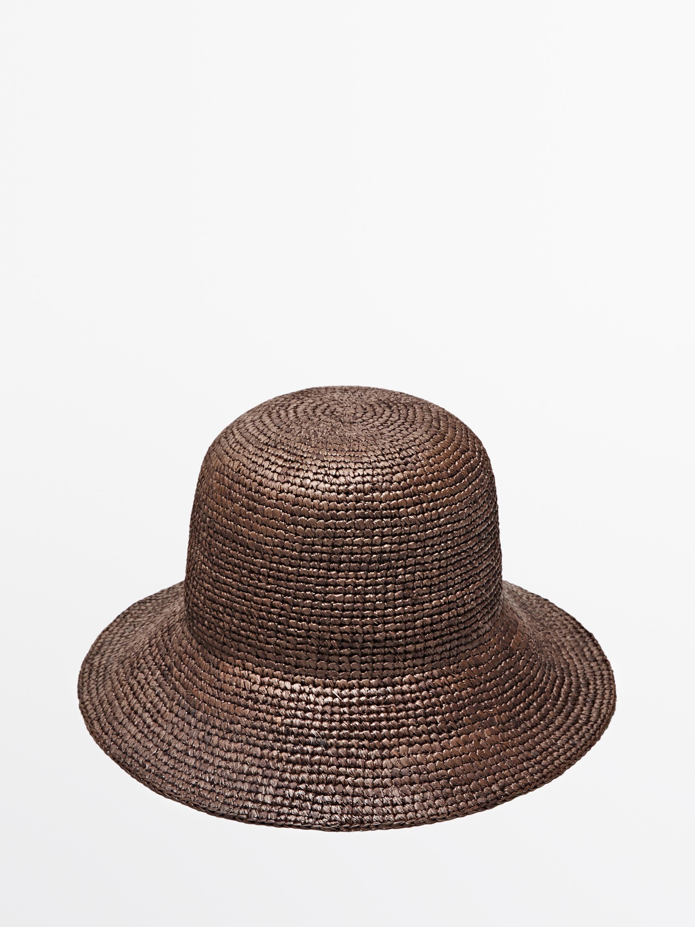 Chapeau bob en raphia